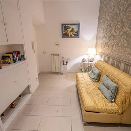 Refuge On Piazza Re Di Roma Apartment Exterior photo